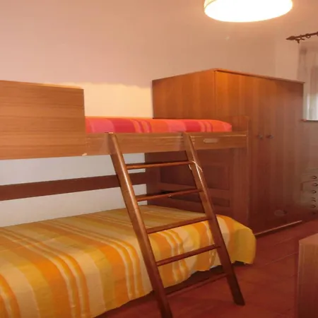 Comfortable Flat Near The Sea For Six Guests 公寓 比比翁