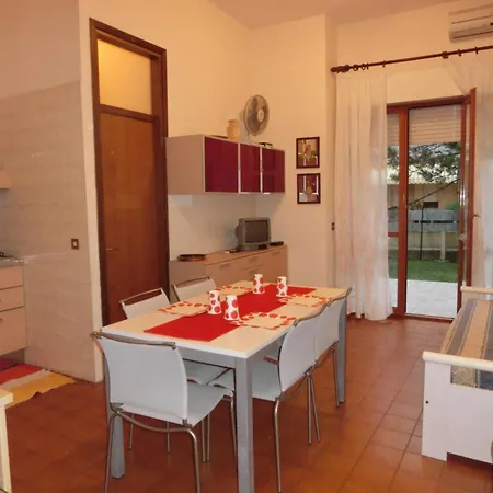Comfortable Flat Near The Sea For Six Guests 公寓 *