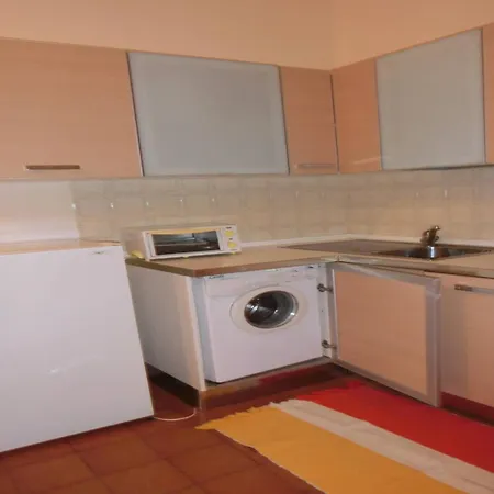 Comfortable Flat Near The Sea For Six Guests 公寓 *